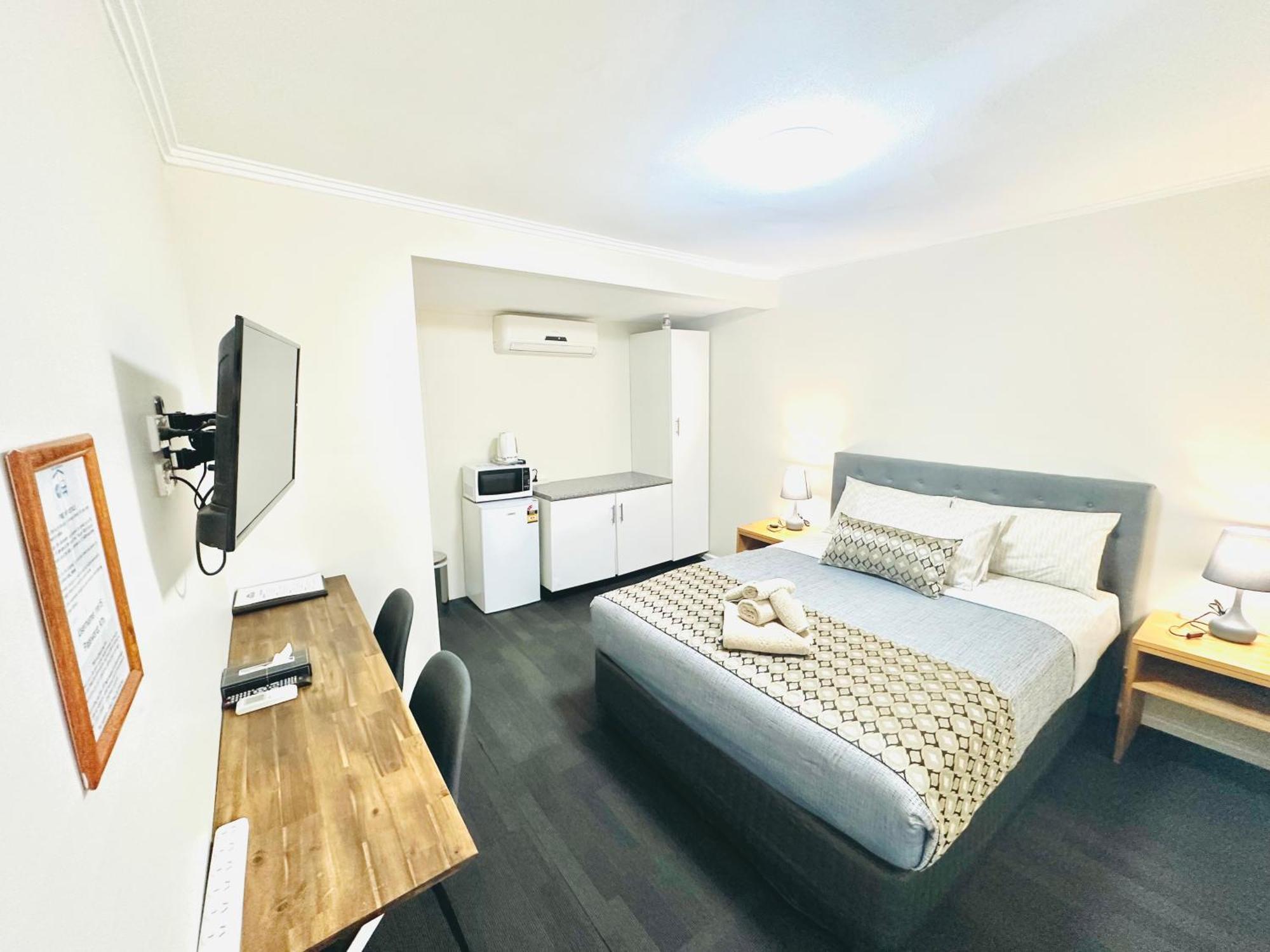Auto Lodge Motor Inn Сиймор Екстериор снимка